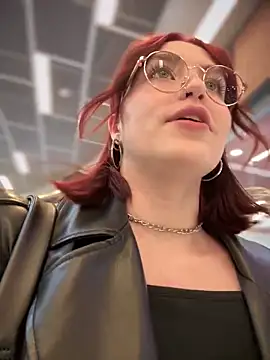 Snapshot of meow_girl chatting on March 19, 2025, 1:18 pm meow girl online show from March 19, 2025, 1:18 pm