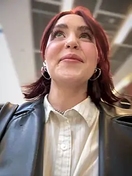 Snapshot of meow_girl chatting on March 21, 2025, 9:56 am meow girl online show from March 21, 2025, 9:56 am