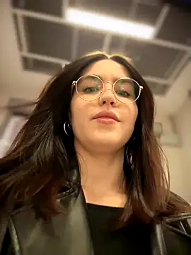 Snapshot of meow_girl chatting on October 16, 2025, 8:48 am meow girl online show from October 16, 2025, 8:48 am