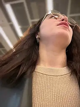 Snapshot of meow_girl chatting on October 28, 2025, 10:52 am meow girl online show from October 28, 2025, 10:52 am