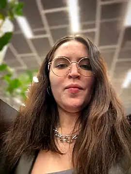 Snapshot of meow_girl chatting on November 8, 2025, 3:12 pm meow girl online show from November 8, 2025, 3:12 pm