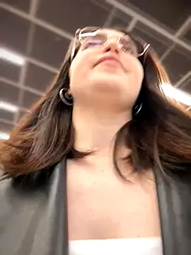 Snapshot of meow_girl chatting on November 10, 2025, 4:17 pm meow girl online show from November 10, 2025, 4:17 pm