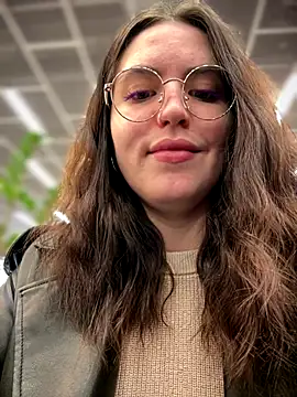 Snapshot of meow_girl chatting on November 16, 2025, 8:09 am meow girl online show from November 16, 2025, 8:09 am