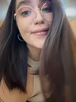 Snapshot of meow_girl chatting on November 17, 2025, 4:57 pm meow girl online show from November 17, 2025, 4:57 pm