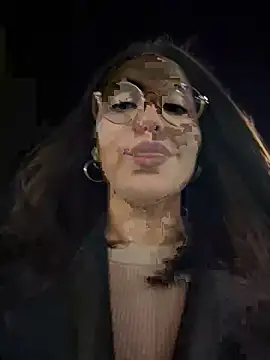 Snapshot of meow_girl chatting on November 22, 2025, 4:50 pm meow girl online show from November 22, 2025, 4:50 pm