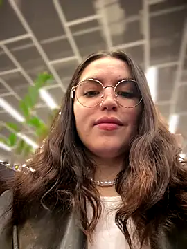 Snapshot of meow_girl chatting on November 28, 2025, 8:06 am meow girl online show from November 28, 2025, 8:06 am