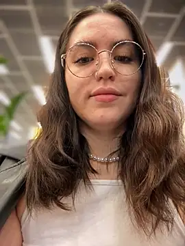 Snapshot of meow_girl chatting on December 2, 2025, 9:25 am meow girl online show from December 2, 2025, 9:25 am