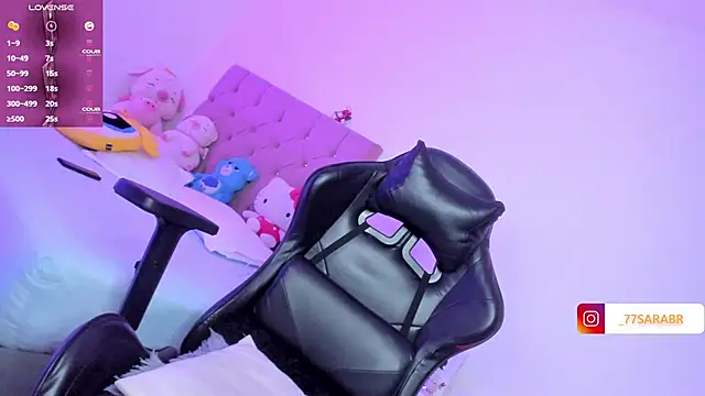 charlottexs online show from March 18, 2025, 11:20 pm