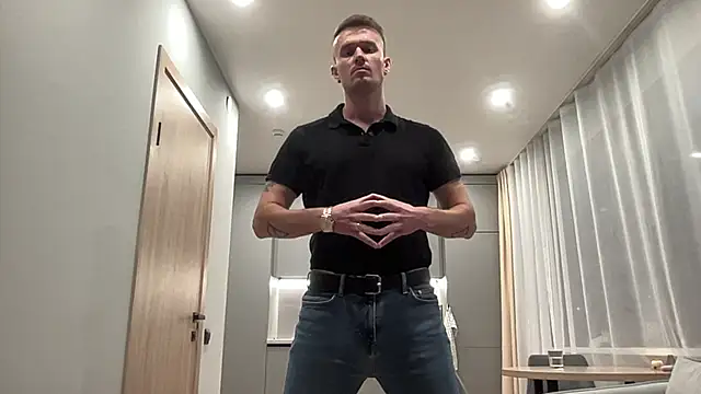 cute mark online show from October 20, 2025, 4:24 am