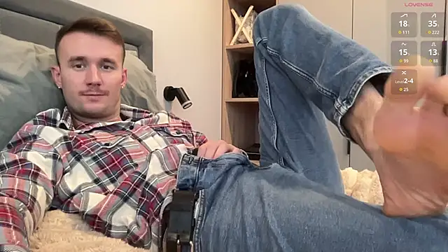 cute mark online show from November 30, 2025, 12:20 pm