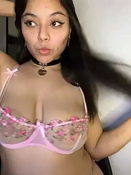 Snapshot of adry_moon666 chatting on March 10, 2025, 5:00 am adry moon666 online show from March 10, 2025, 5:00 am