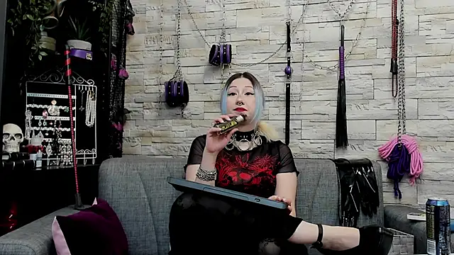 Snapshot of CruelMistress chatting on February 23, 2026, 1:58 am CruelMistress online show from February 23, 2026, 1:58 am