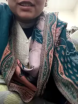 Snapshot of rituu07 chatting on December 4, 2024, 11:30 am rituu07 online show from December 4, 2024, 11:30 am