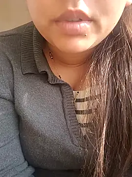 Snapshot of rituu07 chatting on December 17, 2024, 4:45 am rituu07 online show from December 17, 2024, 4:45 am