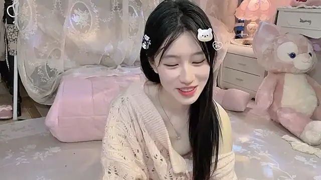 Snapshot of JennieKim_RoseannePark chatting on December 17, 2024, 5:26 pm JennieKim RoseannePark online show from December 17, 2024, 5:26 pm