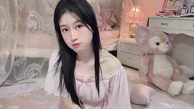 Snapshot of JennieKim_RoseannePark chatting on December 18, 2024, 2:17 pm JennieKim RoseannePark online show from December 18, 2024, 2:17 pm