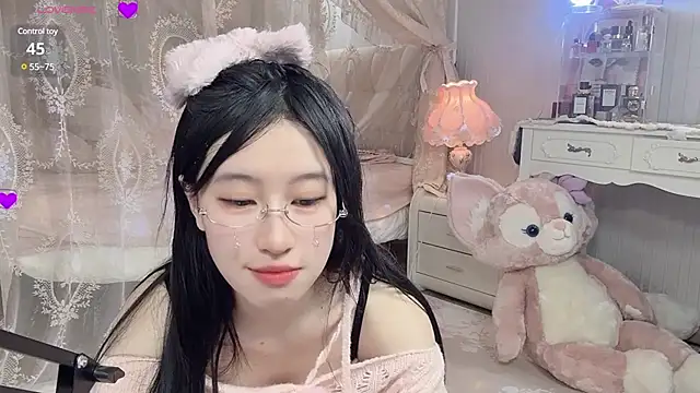 Snapshot of JennieKim_RoseannePark chatting on December 21, 2024, 7:38 pm JennieKim RoseannePark online show from December 21, 2024, 7:38 pm