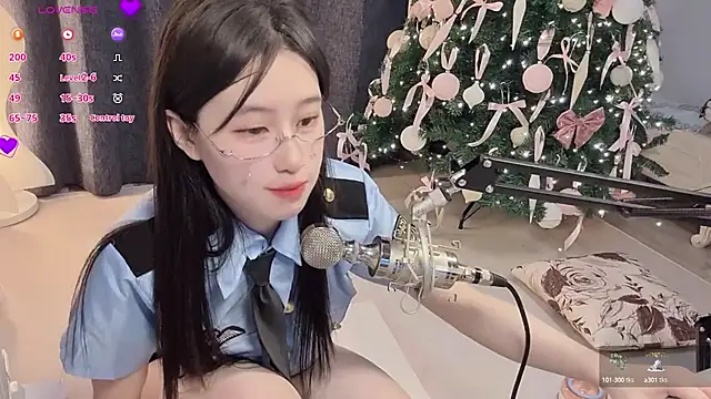 Snapshot of JennieKim_RoseannePark chatting on December 25, 2024, 5:37 pm JennieKim RoseannePark online show from December 25, 2024, 5:37 pm