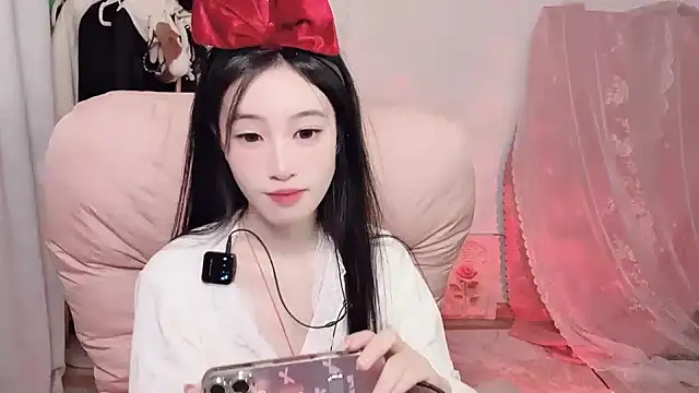 Snapshot of JennieKim_RoseannePark chatting on February 4, 2025, 2:32 pm JennieKim RoseannePark online show from February 4, 2025, 2:32 pm