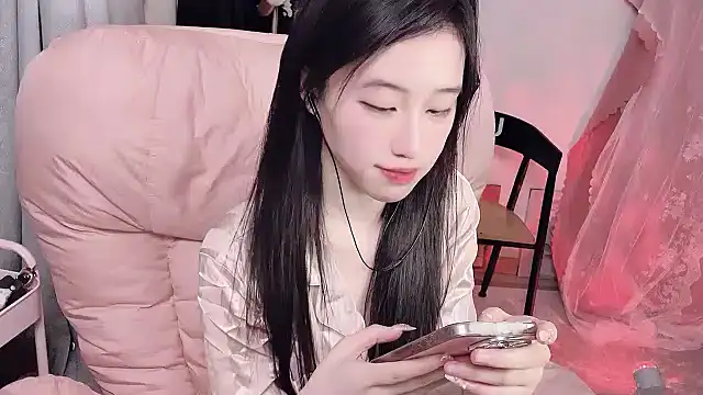 Snapshot of JennieKim_RoseannePark chatting on February 6, 2025, 7:07 pm JennieKim RoseannePark online show from February 6, 2025, 7:07 pm