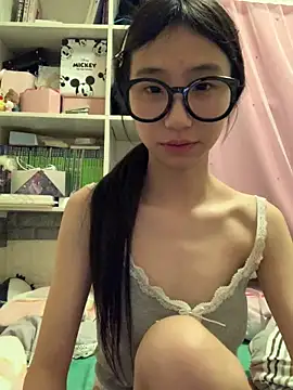 Snapshot of JennieKim_RoseannePark chatting on March 9, 2026, 5:50 pm JennieKim RoseannePark online show from March 9, 2026, 5:50 pm