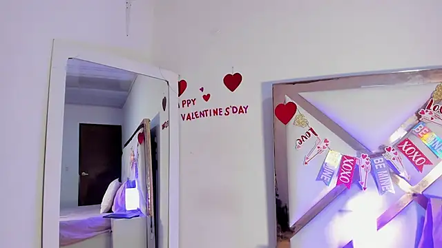 HayamiKioto online show from February 12, 2025, 12:22 pm