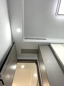 xyebobs online show from October 12, 2025, 3:00 pm