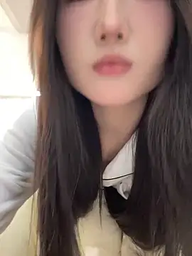 xyebobs online show from November 6, 2025, 3:35 pm