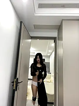 xyebobs online show from November 28, 2025, 3:25 pm