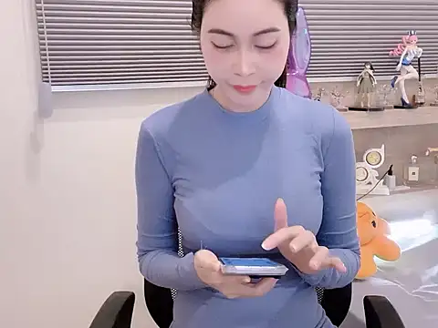 Zozo qq online show from October 28, 2025, 11:47 am