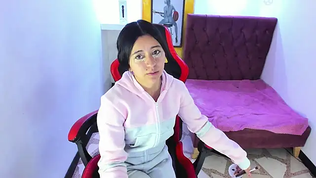 Snapshot of zoe_connor19 chatting on November 5, 2025, 8:42 pm zoe connor19 online show from November 5, 2025, 8:42 pm