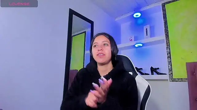 Snapshot of zoe_connor19 chatting on November 8, 2025, 7:12 pm zoe connor19 online show from November 8, 2025, 7:12 pm