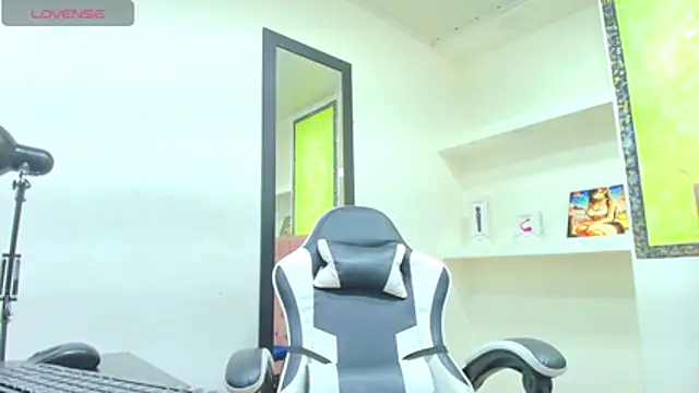 Snapshot of zoe_connor19 chatting on November 26, 2025, 7:59 pm zoe connor19 online show from November 26, 2025, 7:59 pm