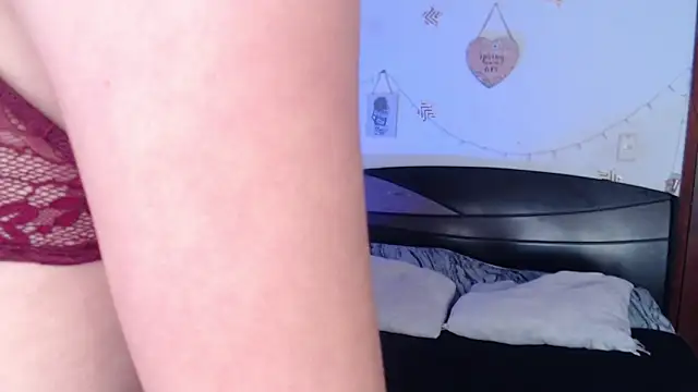 anhiahoney02 online show from February 7, 2025, 1:43 pm