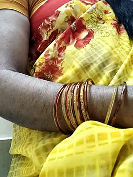 Snapshot of Tamilrojanew chatting on October 10, 2025, 10:36 am Tamilrojanew online show from October 10, 2025, 10:36 am