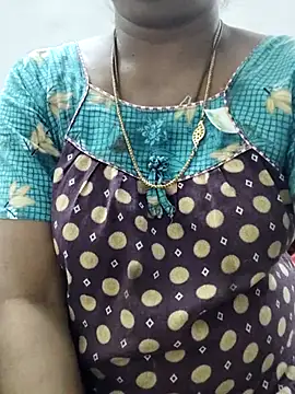 Snapshot of Tamilrojanew chatting on October 28, 2025, 5:37 pm Tamilrojanew online show from October 28, 2025, 5:37 pm