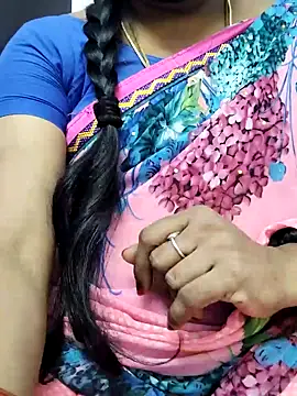 Snapshot of Tamilrojanew chatting on November 1, 2025, 7:10 am Tamilrojanew online show from November 1, 2025, 7:10 am