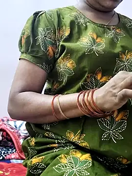 Snapshot of Tamilrojanew chatting on November 12, 2025, 6:03 am Tamilrojanew online show from November 12, 2025, 6:03 am