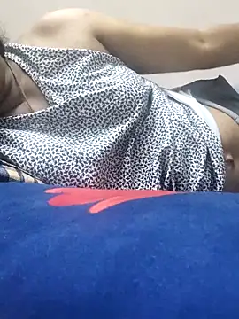 Snapshot of Tamilrojanew chatting on December 22, 2025, 6:43 am Tamilrojanew online show from December 22, 2025, 6:43 am