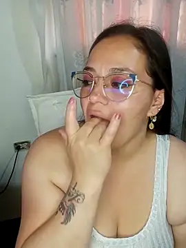 emily sweet13 online show from March 8, 2025, 10:13 pm