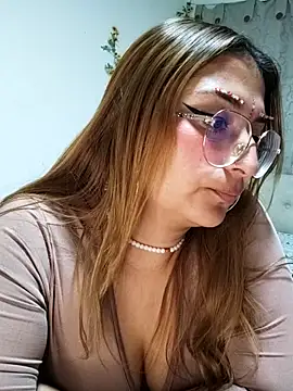 Snapshot of julieta_baron chatting on September 29, 2025, 8:24 pm julieta baron online show from September 29, 2025, 8:24 pm