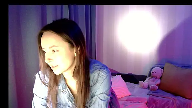 LilyXSky online show from December 10, 2024, 12:49 pm