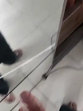 Snapshot of Juliano69xv chatting on December 19, 2025, 3:30 pm Juliano69xv online show from December 19, 2025, 3:30 pm