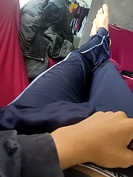 Snapshot of Juliano69xv chatting on January 9, 2026, 12:52 pm Juliano69xv online show from January 9, 2026, 12:52 pm