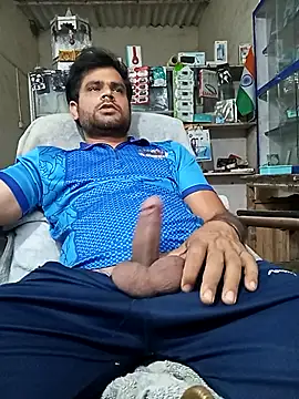 Snapshot of Priynkarani chatting on January 18, 2026, 12:53 pm Priynkarani online show from January 18, 2026, 12:53 pm