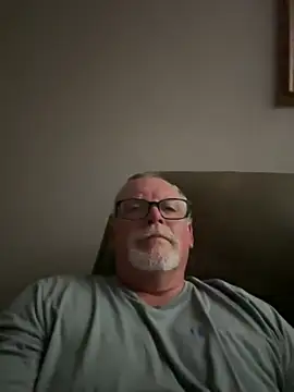 wildrocket02 online show from May 19, 2026, 2:18 am