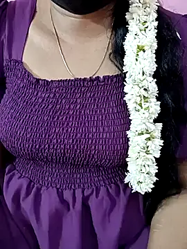 Snapshot of tamil-varshu chatting on December 6, 2024, 6:28 pm tamil-varshu online show from December 6, 2024, 6:28 pm