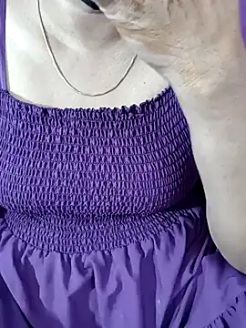 Snapshot of tamil-varshu chatting on December 13, 2024, 3:21 pm tamil-varshu online show from December 13, 2024, 3:21 pm