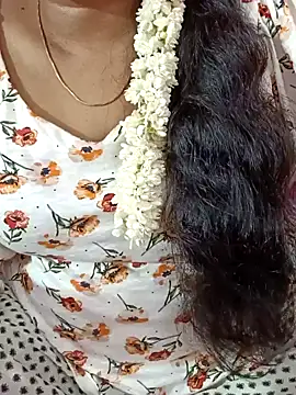 Snapshot of tamil-varshu chatting on December 14, 2024, 3:25 pm tamil-varshu online show from December 14, 2024, 3:25 pm