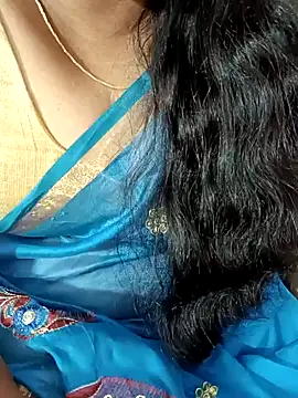 Snapshot of tamil-varshu chatting on January 11, 2025, 4:14 pm tamil-varshu online show from January 11, 2025, 4:14 pm